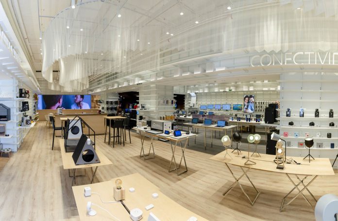 Samsung e Fast Shop oferecem uma experiência de compra mais interativa