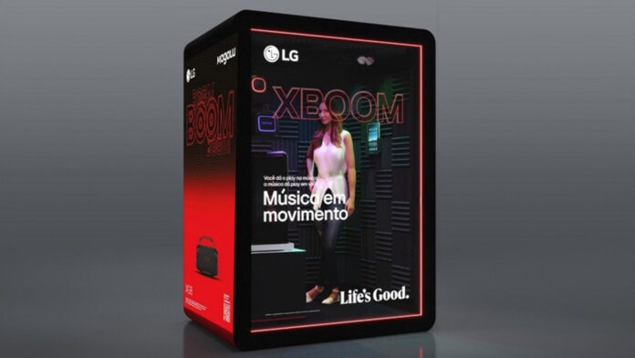 LG instala quiosque da campanha Boom Boom Pow em shoppings de São Paulo.