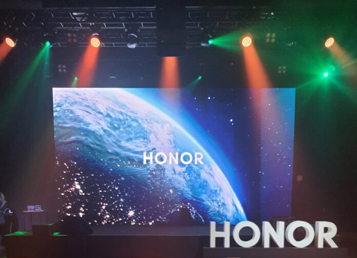 HONOR estreia no Brasil com linha completa de smartphones e o dobrável mais fino do mundo.